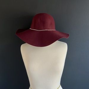 🦋 3 for $20 Maroon floppy hat